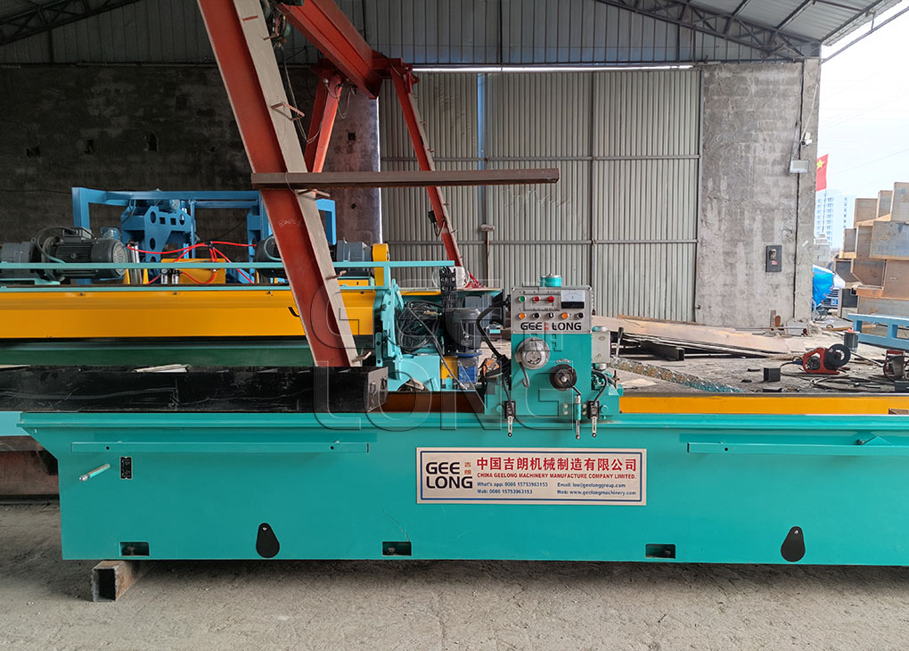 8feet automatic veneer peeling line exported by geelong