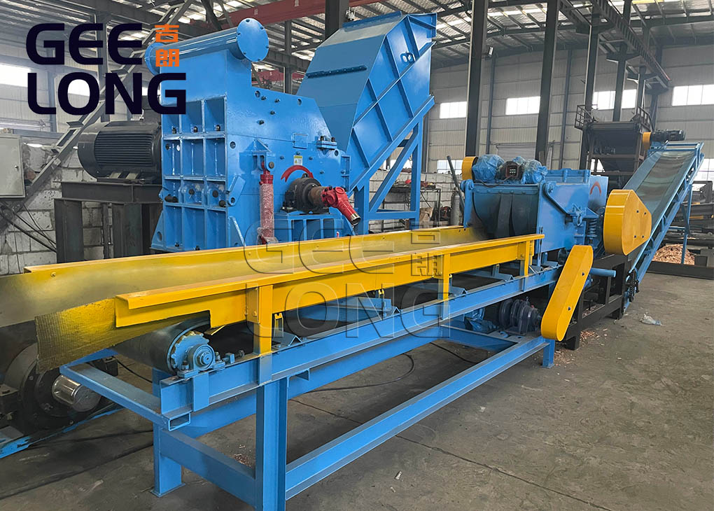 china geelong  1-2T per hour small capacity wood chips machine
