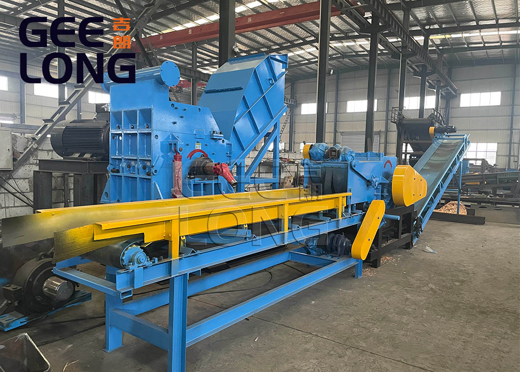 china geelong  1-2T per hour small capacity wood chips machine